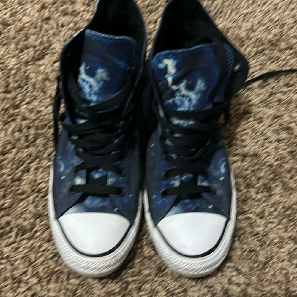 Converse Chuck Taylor shoes size 7
